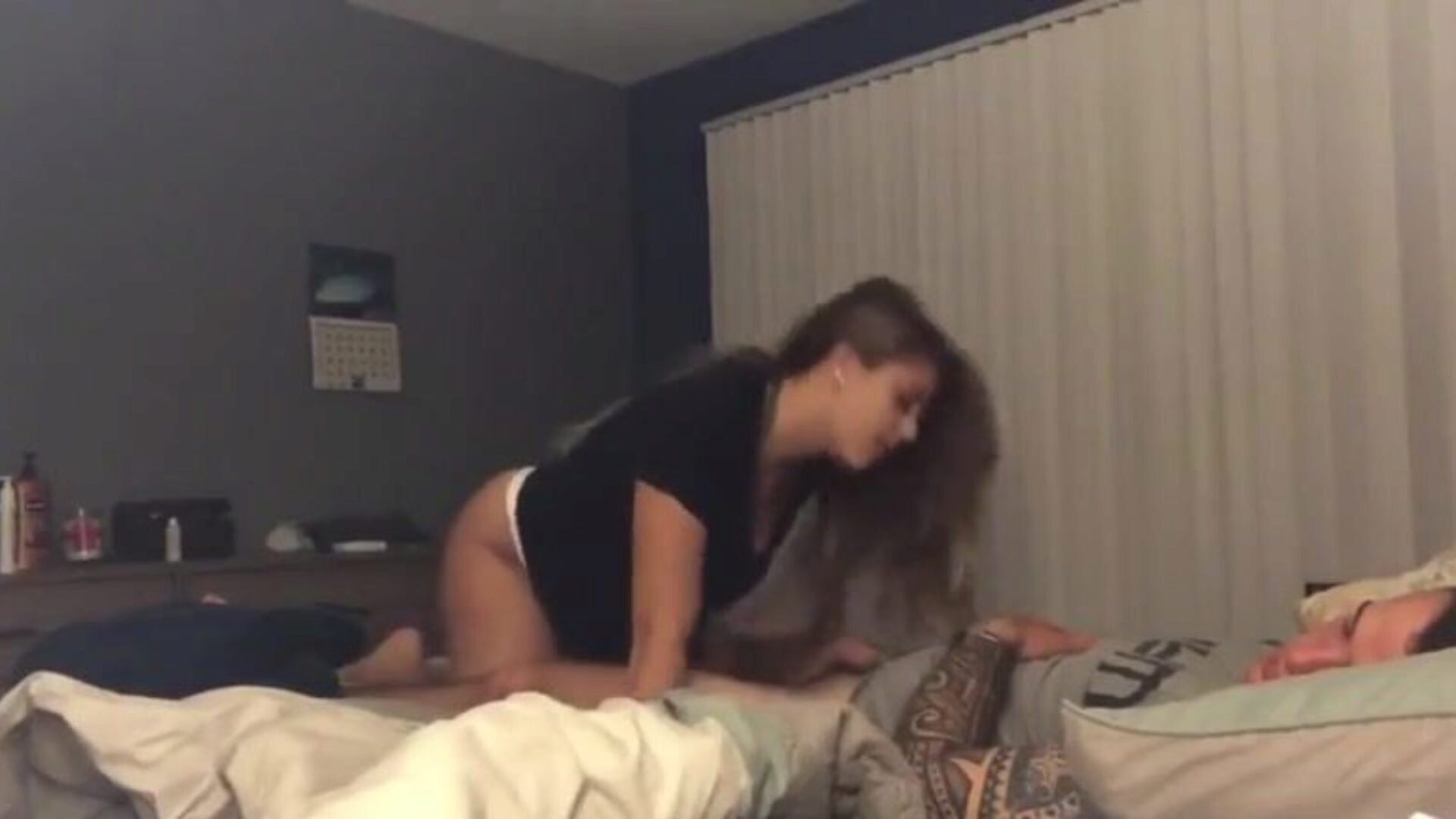 Thick booty gf deep throats and rides